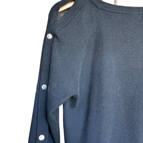 Suncoo | Women's Black Sweater with Shoulder Buttons - Picture 7 of 10